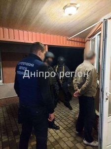 На Дніпропетровщині поліція затримала банду авторитетів і “смотрящих” (Відео)