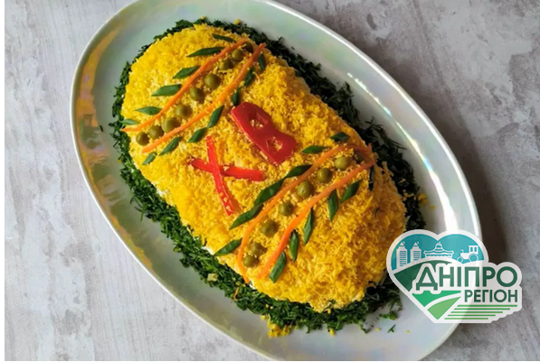 Смачний салат на Великдень з куркою “Пасхальне яйце” (ВІДЕОРЕЦЕПТ)