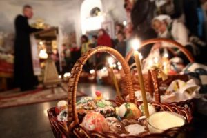 Вербна неділя та Великдень: як на Дніпропетровщині працюватимуть храми