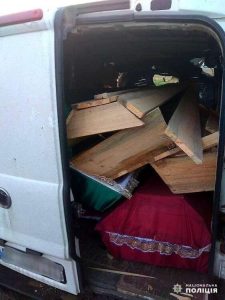 На трасі Миколаїв — Дніпро фургон з гробами небіжчиків померлих від COVID потрапив у ДТП (ФОТО/ВІДЕО)