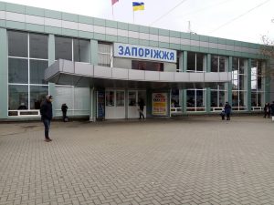 Зупинять автобусне сполучення між містами, можуть обмежити рух електричок