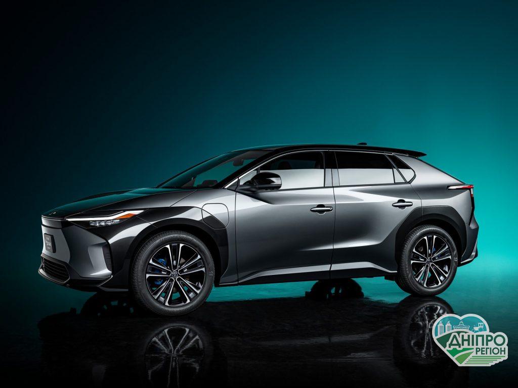 Для яких автомобілей не потрібно проводити експертне дослідження в Дніпрі та області: в Україні новий алгоритм реєстрації та перереєстрації транспортних засобів