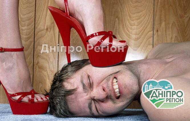 Хто такий чоловік-підкаблучник і як не дозволити йому таким стати Хто такий чоловік-підкаблучник і як не дозволити йому таким стати