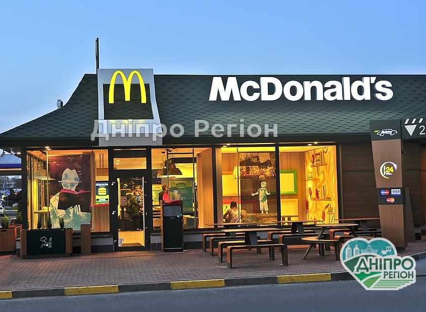 Cтрілянина біля McDonald’s: що сталося у Запоріжжі (ВІДЕО) Cтрілянина біля McDonald's: що сталося у Запоріжжі (ВІДЕО)