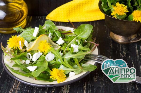 Смачний рецепт салату з кульбабою