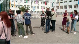 У Дніпрі батьки учнів школи №9 повстали проти вчительки (ВІДЕО)