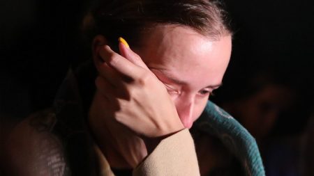 Поводились, як з рабами: на Дніпропетровщині людей силою утримували на фермі без грошей і їжіей силою утримували на фермі без грошей и їжі