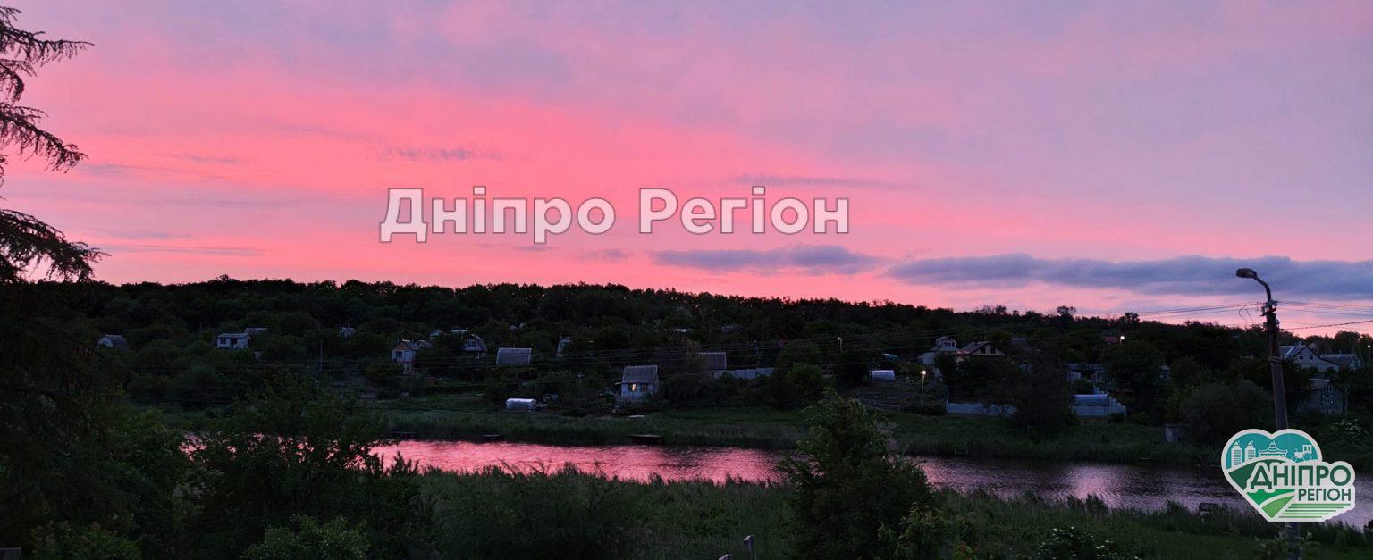 Рожевий захід на Сурі: чим на Дніпропетровщині запам`ятався останній день травня (Фото)