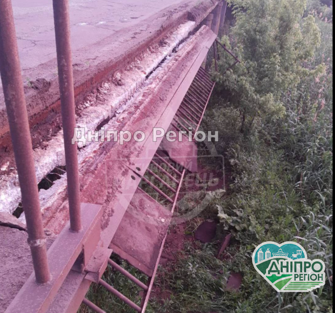 На Нікопольщині може впаcти міст: мовчати та затягувати не можна (ФОТО) На Нікопольщині може впаcти міст: мовчати та затягувати не можна (ФОТО)