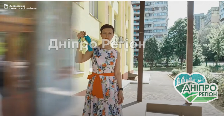 Сьогодні лунає останній дзвоник. У Дніпрі директора шкіл привітали учнів зі святом (ВІДЕО) Сьогодні лунає останній дзвоник. У Дніпрі директора шкіл привітали учнів зі святом ВІДЕО)