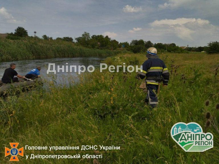 На Дніпропетровщині потонула 10-річна дитина: рятувальники витягли тіло (ФОТО)