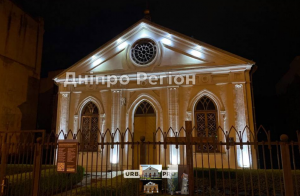 Як у Дніпрі підсвічується історична архітектура на проспекті Яворницького (ФОТО)