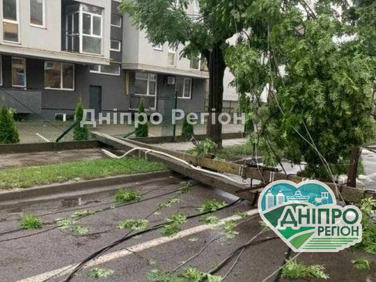 Місто залишилося без світла і громадського електротранспорту: Львів накрила потужна буря (ФОТО/ВІДЕО) Місто залишилося без світла і громадського електротранспорту: Львів накрила потужна буря (ФОТО/ВІДЕО)