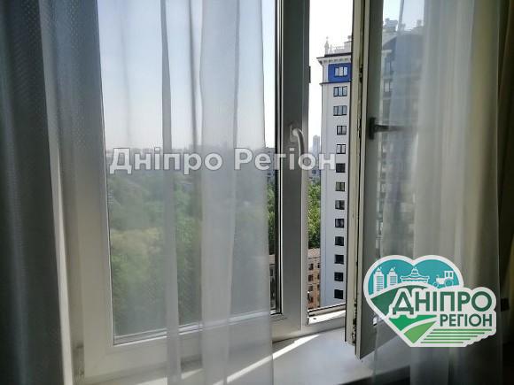 Миттєва смерть: у Дніпрі з вікна 6-ї лікарні викинулася пацієнтка Миттєва смерть: у Дніпрі з вікна 6-ї лікарні викинулася пацієнтка