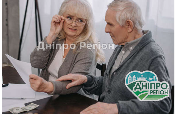 Мільйону українців перерахують пенсії і доплатять ще за 2 місяці: скільки отримають дніпряни Як отримати пенсію: Кабмін скасував рішення про виплату грошей на банківські картки