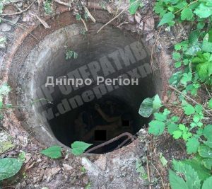 У Дніпрі на вулиці Щербаня в каналізаційному люкі знайшли труп 30-річного чоловіка (ФОТО)