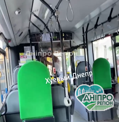 У Дніпрі в маршрутці № 115 сталася бійка за участю водія і пасажира У Дніпрі в маршрутці № 115 сталася бійка за участю водія і пасажира
