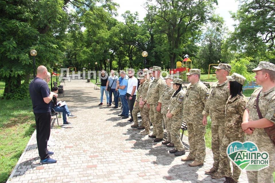 Поліцію та волонтерів підняли на ноги: на Дніпропетровщині розшукують 15-річну Анастасію Карнаух Поліцію та волонтерів підняли на ноги: на Дніпропетровщині розшукують 15-річну Настю Карнаух
