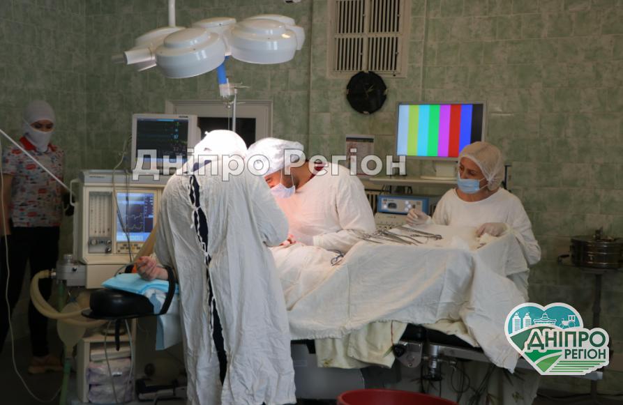 У Дніпрі в міській лікарні № 4 з’явилося нове обладнання для операцій на грудній клітці У Дніпрі в міській лікарні № 4 з’явилося нове обладнання для операцій на грудній клітці