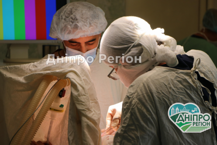 У Дніпрі лікарі врятували життя жінці, яку переїхав автомобіль 3 рази (подробиці) У Дніпрі лікарі врятували життя жінці, яку переїхав автомобіль 3 рази (подробиці)