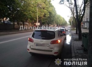 Побили та заштовхали чоловіка в багажник: на Дніпропетровщині затримали групу вимагачів (ФОТО)