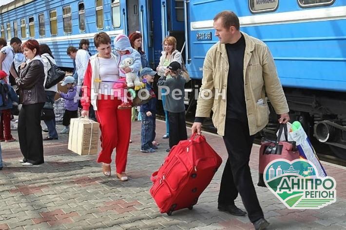 На Дніпропетровщині переселенців селять у відремонтовані будинки На Дніпропетровщині переселенців селять у відремонтовані будинки