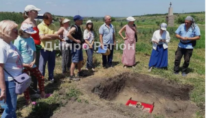 На Дніпропетровщині урочисто поховали останки людини скіфського періоду (ФОТО)
