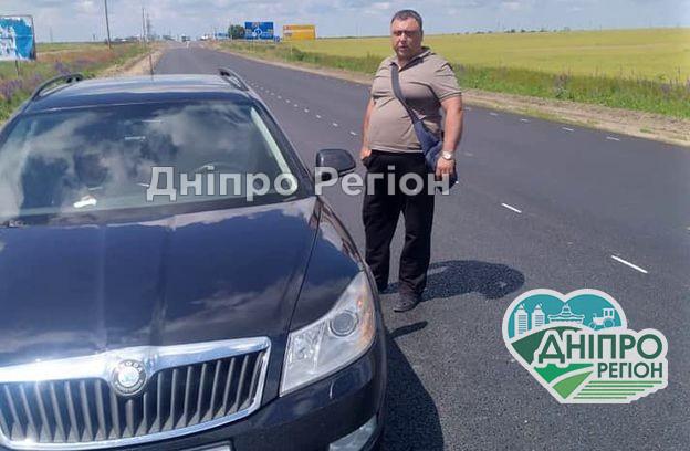 Поліцейський із Дніпропетровщини відкрив вогонь по людях: одного ранив у ногу, іншого – в живіт (ФОТО) Поліцейський із Дніпропетровщині відкрив вогонь по людях: одного ранив у ногу, другого - в живіт (ФОТО)
