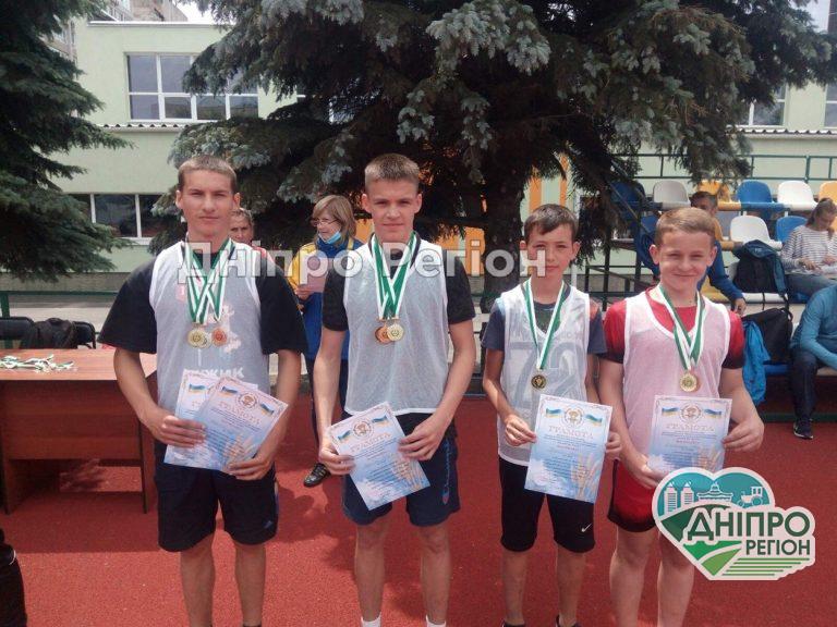 Легкоатлети Петропавлівки вибороли першість у фінальних обласних змагань Дніпропетровщини (ФОТО)