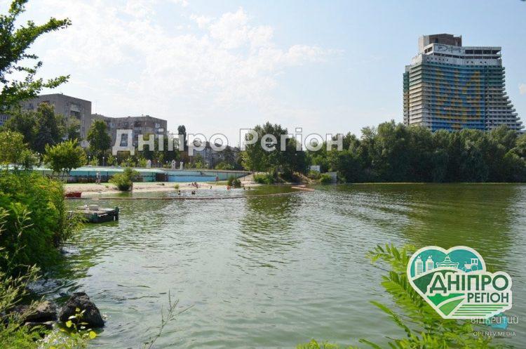 Сьогодні у Дніпрі відкривають новий пляж: вартість відпочинку