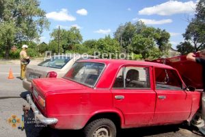 У Нікополі сталася ДТП: рятувальники допомогли ліквідувати наслідки (ВІДЕО)
