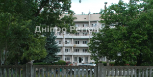 У Дніпрі в геріатричному пансіонаті медсестра побила підопічного (ВІДЕО)