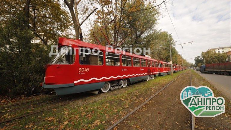 У Дніпрі зміни в роботі громадського транспорту. Як буде ходити транспорт