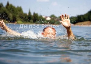 Старший брат помер у швидкій: на Дніпропетровщині потонув 9-річний хлопчик
