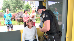У Дніпрі знайшли бабусю, яка втратила домівку (ВІДЕО)