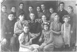 У Дніпрі розповіли, як 70 років тому гуляли на весіллі (ФОТО)