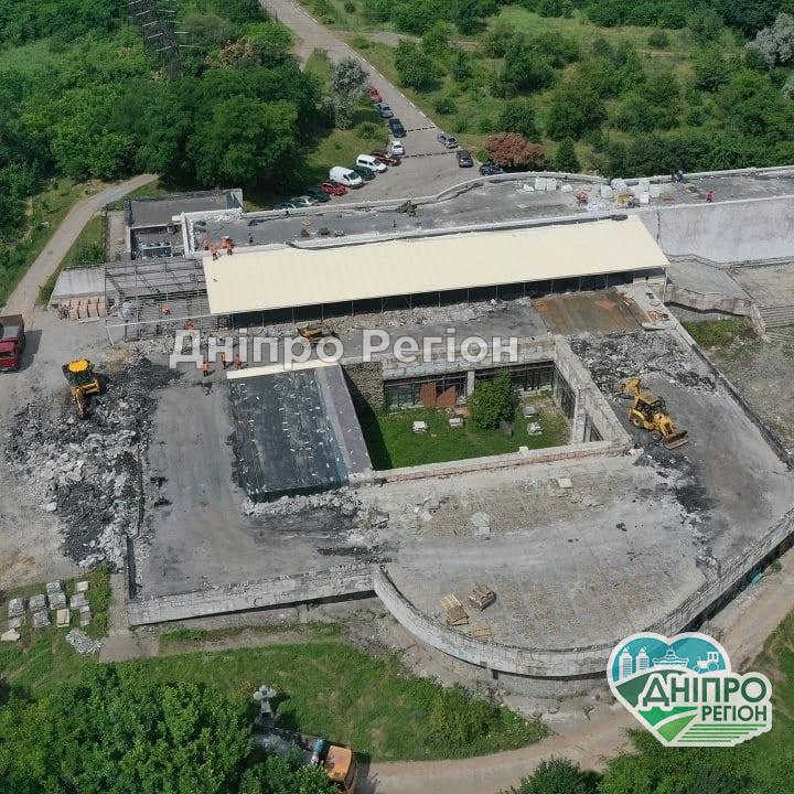 Реконструкція на Хортиці йде повним ходом: зрізали курган (ФОТО) Реконструкція на Хортиці йде повним ходом: зрізали курган (ФОТО)