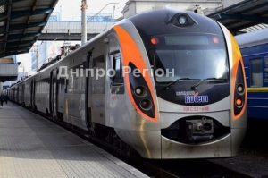 Пасажирам із Дніпра не вистачило місць у поїзді Інтерсіті