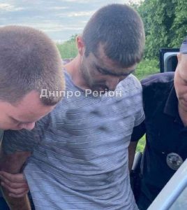 На Дніпропетровщині затримали чоловіка, який перерізав горло 2-річному пасинку (ФОТО)