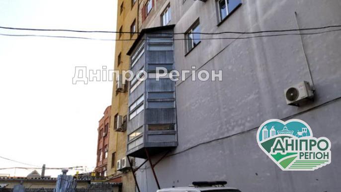 В Днепре появились царь-балкон и царь-веранда (Фото) В Днепре появились царь-балкон и царь-веранда (Фото)