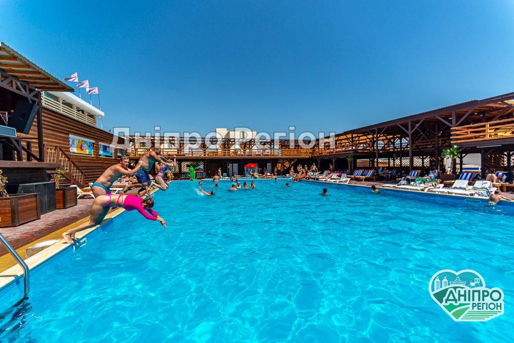 Легенда Кирилівки: нічний клуб «Техас» з’явився в новому образі Легенда Кирилівки: нічний клуб «Техас» з'явився в новому образі