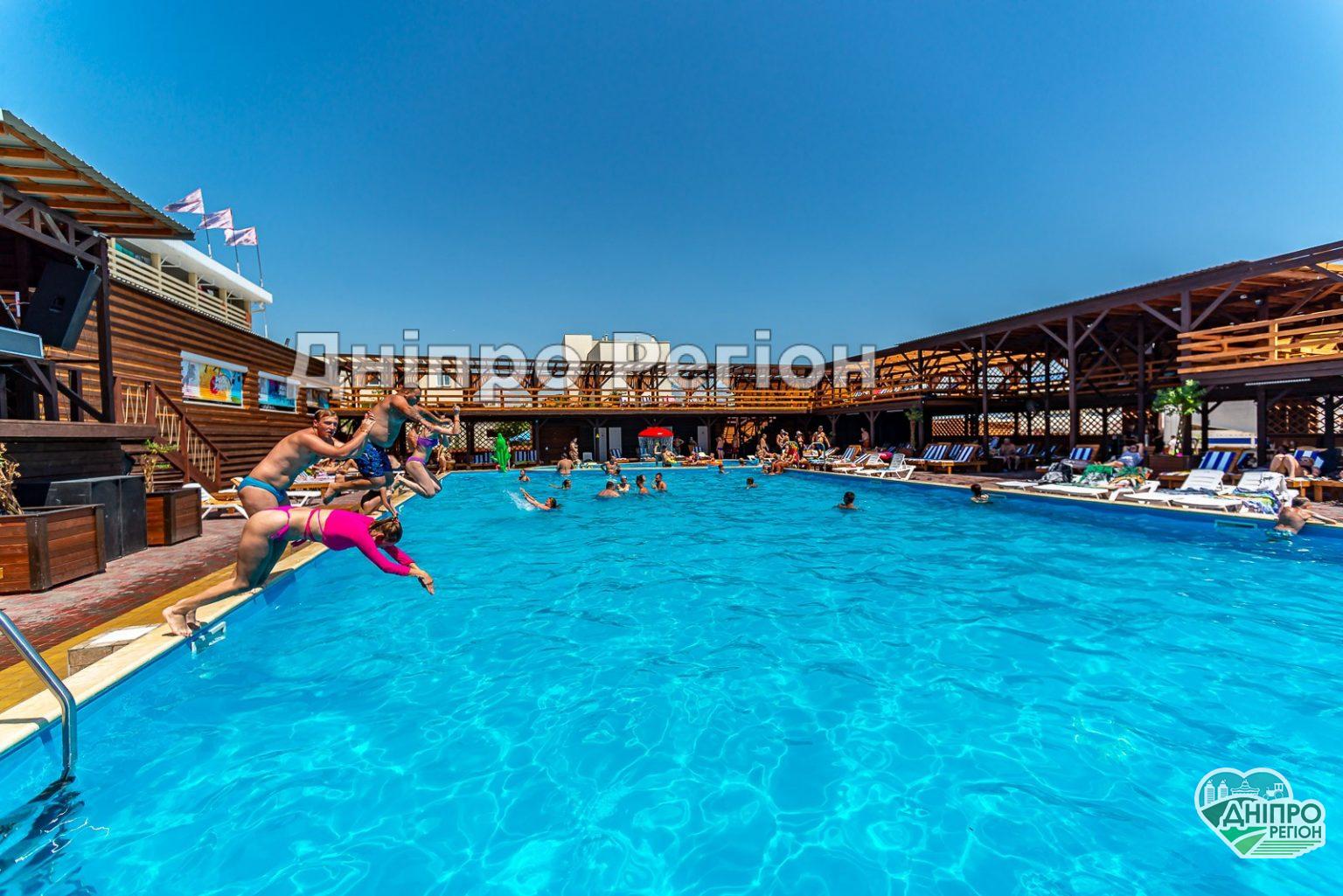 Легенда Кирилівки: нічний клуб «Техас» з’явився в новому образі Легенда Кирилівки: нічний клуб «Техас» з'явився в новому образі