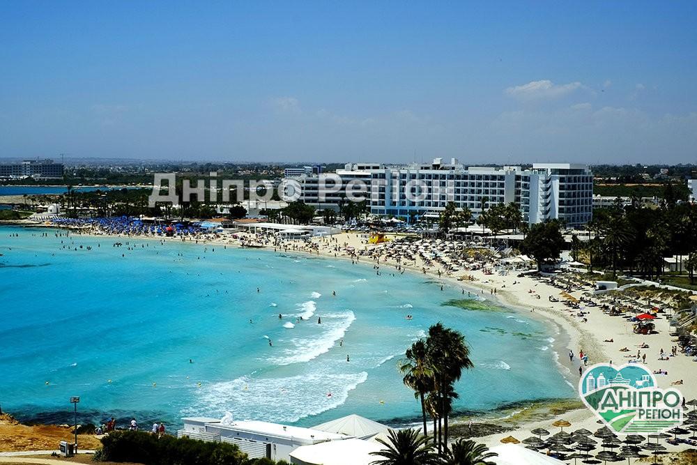 На популярних курортах вводять комендантську годину На популярних курортах вводять комендантську годину