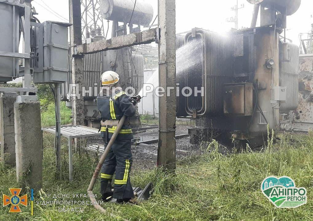 На Дніпропетровщині масштабна пожежа: сталося велике відключення електропостачання На Дніпропетровщині масштабна пожежа: сталося велике відключення електропостачання
