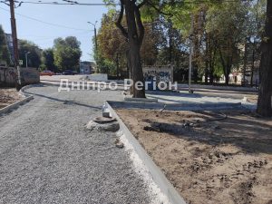 У Дніпрі сквер Металургів змінюється на очах (ФОТО)