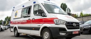 Медики не встигли: у Дніпрі в машині швидкої померла маленька дитина