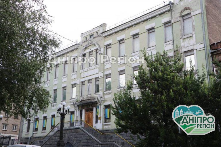 Культурна столиця: у Дніпрі відкрилась виставка художників 70-90-х