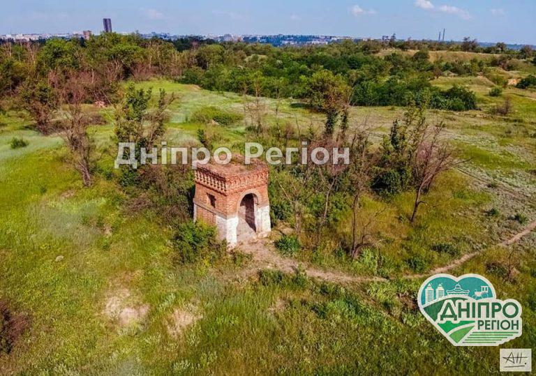 На Днепропетровщине запечатлели одно из самых старых кладбищ области (Фото) На Днепропетровщине запечатлели одно из самых старых кладбищ области (Фото)
