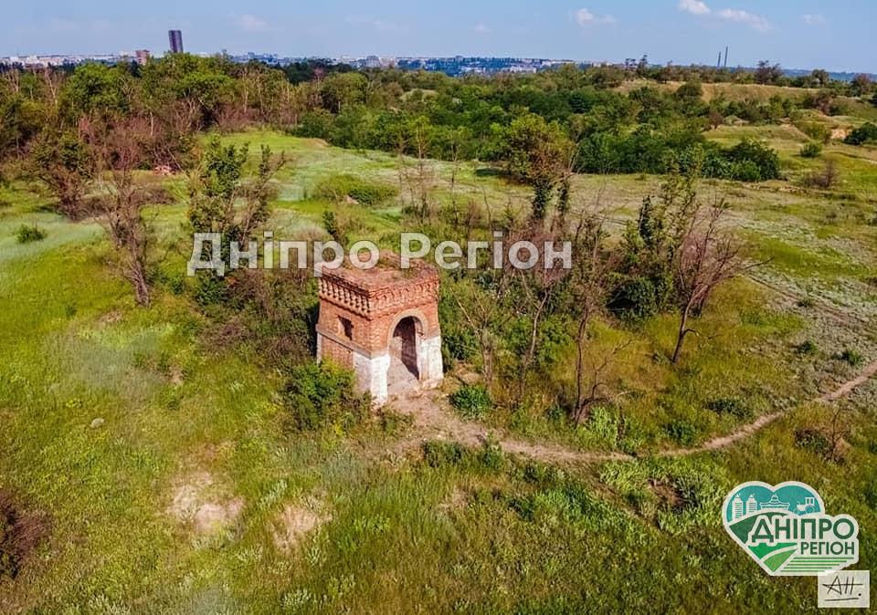 На Днепропетровщине запечатлели одно из самых старых кладбищ области (Фото) На Днепропетровщине запечатлели одно из самых старых кладбищ области (Фото)