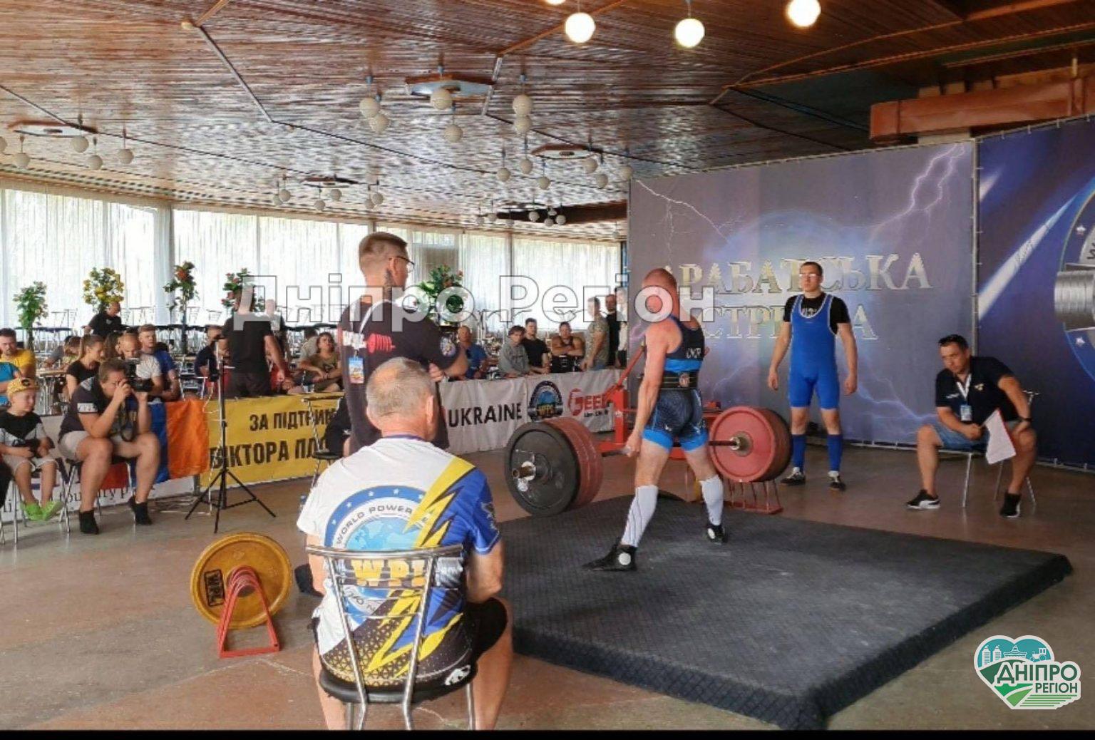 Гвардієць із Дніпра встановив 5 світових рекордів одразу Гвардієць із Дніпра встановив 5 світових рекордів одразу